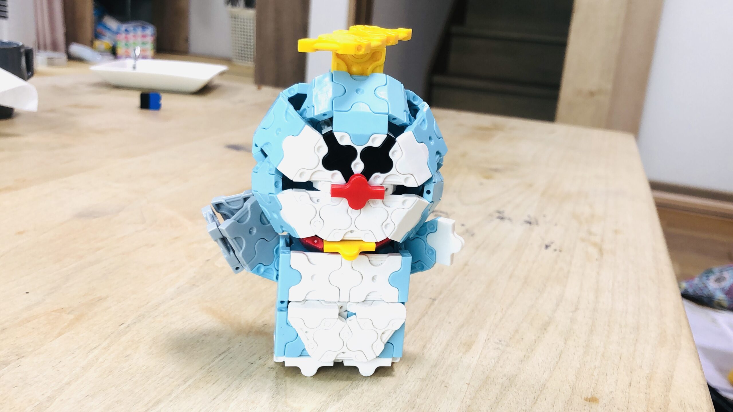 Laqでドラえもんを小学2年生が組み立ててみた もく大